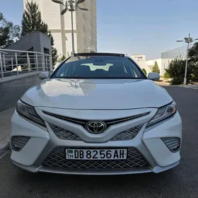 Toyota Camry 2020