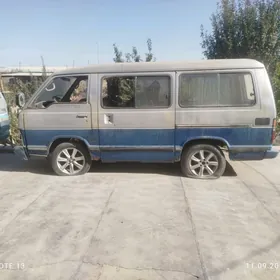 Toyota Hiace 2000