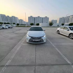 Toyota Camry 2017
