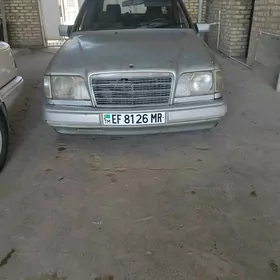 Mercedes-Benz 230E 1995