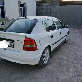 Opel Astra 2003