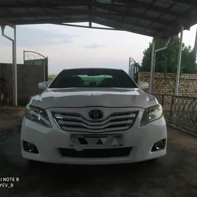 Toyota Camry 2010