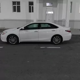 Toyota Camry 2015