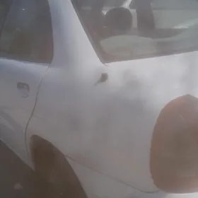 Daewoo Nubira 1999