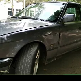 BMW 520 1990