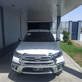Toyota Hilux 2025