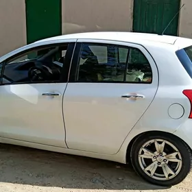 Toyota Yaris 2006