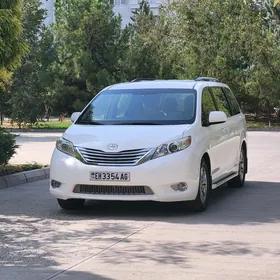 Toyota Sienna 2011