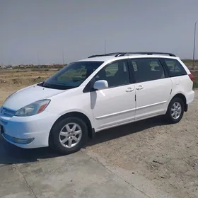Toyota Sienna 2005