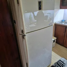 Холодильник Samsung