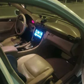 Mercedes-Benz C-Class 2003