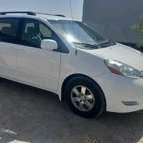 Toyota Sienna 2005