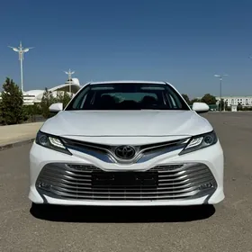 Toyota Camry 2020