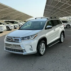 Toyota Highlander 2019
