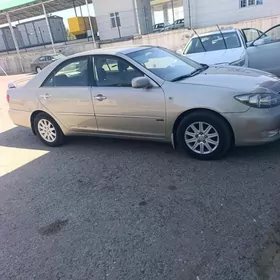 Toyota Camry 2004