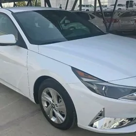 Hyundai Elantra 2021