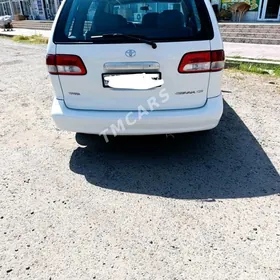 Toyota Sienna 2002
