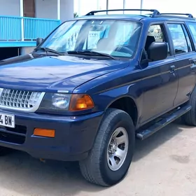 Mitsubishi Montero Sport 1999