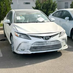 Toyota Camry 2020