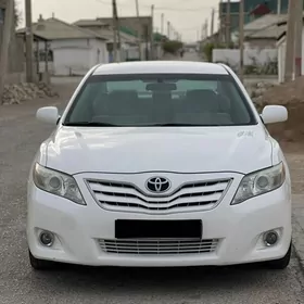 Toyota Camry 2010