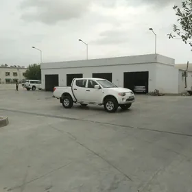Mitsubishi L200 2007