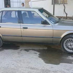 BMW 320 1989