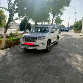 Toyota Land Cruiser Prado 2010
