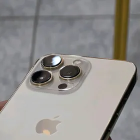 iPhone 13 pro Gold