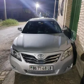 Toyota Camry 2010