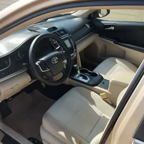 Toyota Camry 2012
