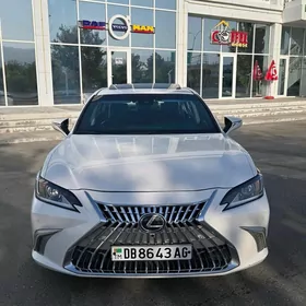 Lexus ES 350 2022