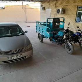 Toyota Camry 2004