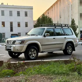 Nissan Patrol 2000