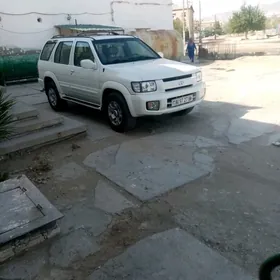 Infiniti QX4 1999