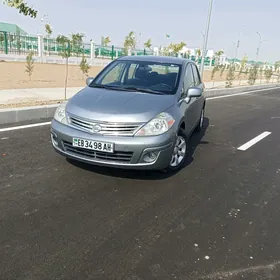 Nissan Versa 2011