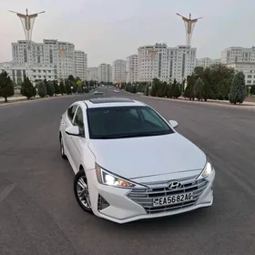 Hyundai Elantra 2020