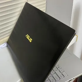 Ноутбук Asus