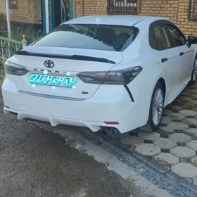 Toyota Camry 2020