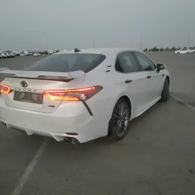 Toyota Camry 2022