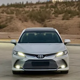 Toyota Camry 2024