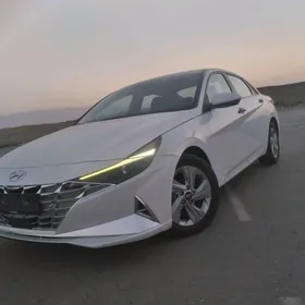 Hyundai Elantra 2022