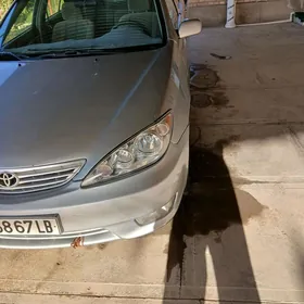 Toyota Camry 2004
