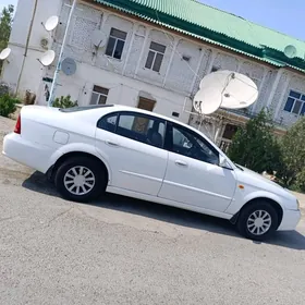 Daewoo Magnus 2004