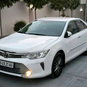 Toyota Camry 2016