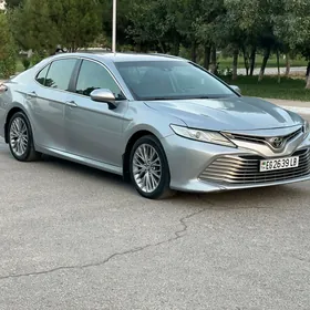 Toyota Camry 2018