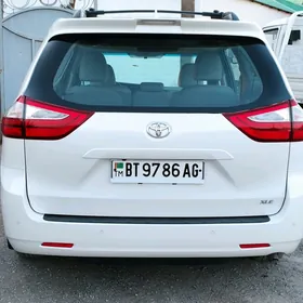 Toyota Sienna 2018