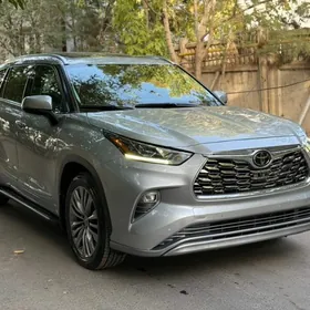 Toyota Highlander 2022