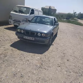 BMW 525 1988