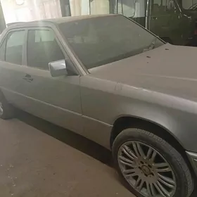 Mercedes-Benz E280 1988