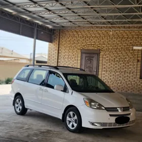 Toyota Sienna 2005